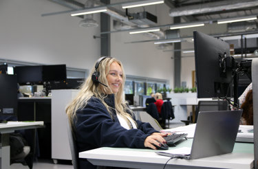 young-woman-working-in-computer