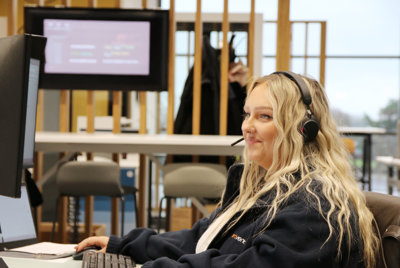 envirovent-staff-answering-phone