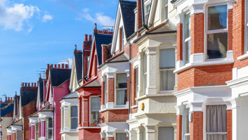 row-of-homes-in-brighton