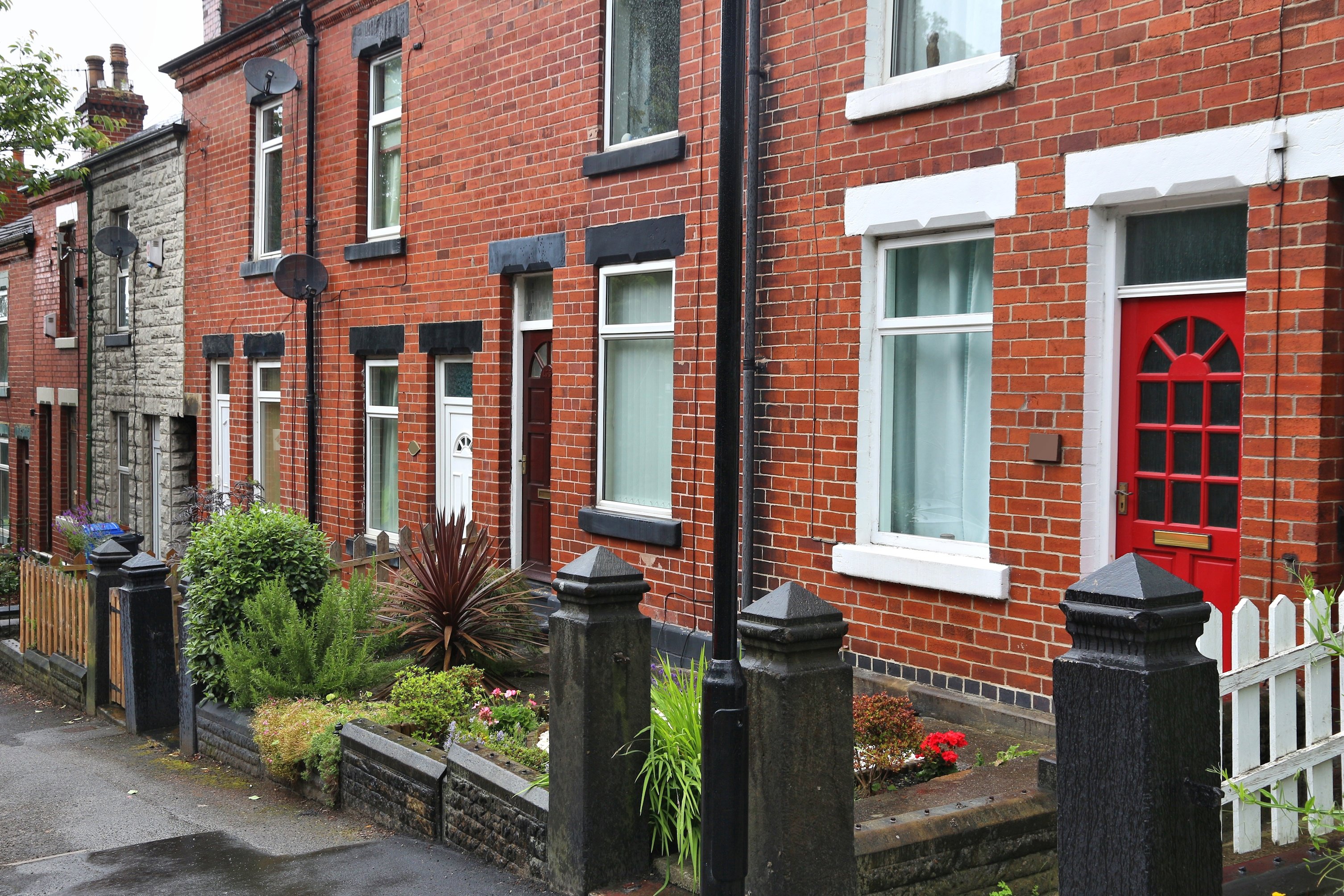 row-of-houses-in-sheffield